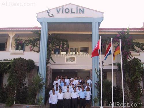 Violin Hotel 1